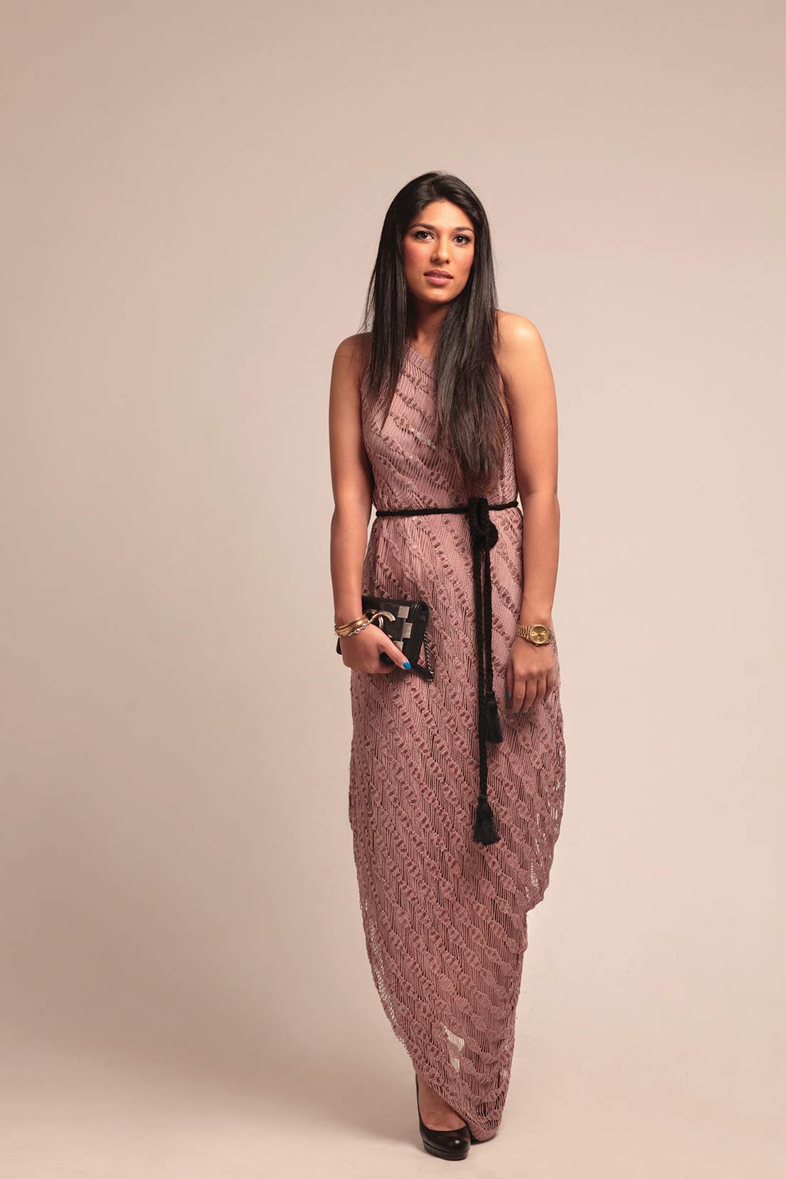 One-shoulder gown